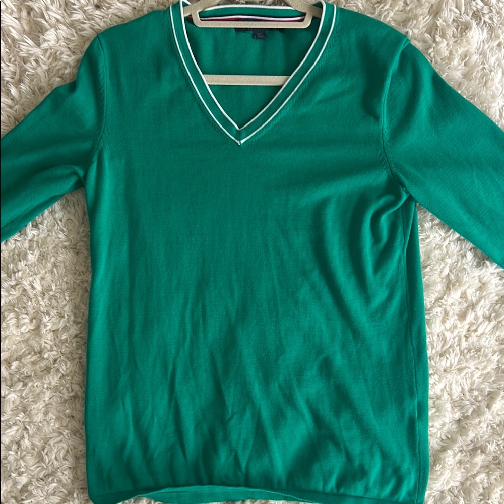 Tommy Hilfiger Green V-Neck Sweater with Ribbed Trim